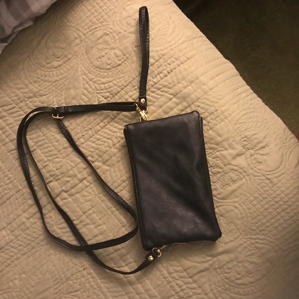 Crossbody or wristlet